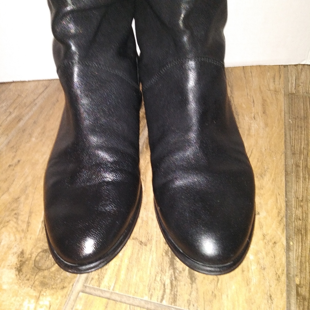Stuart Weitzman Calf Wedge - Picture 2 of 7